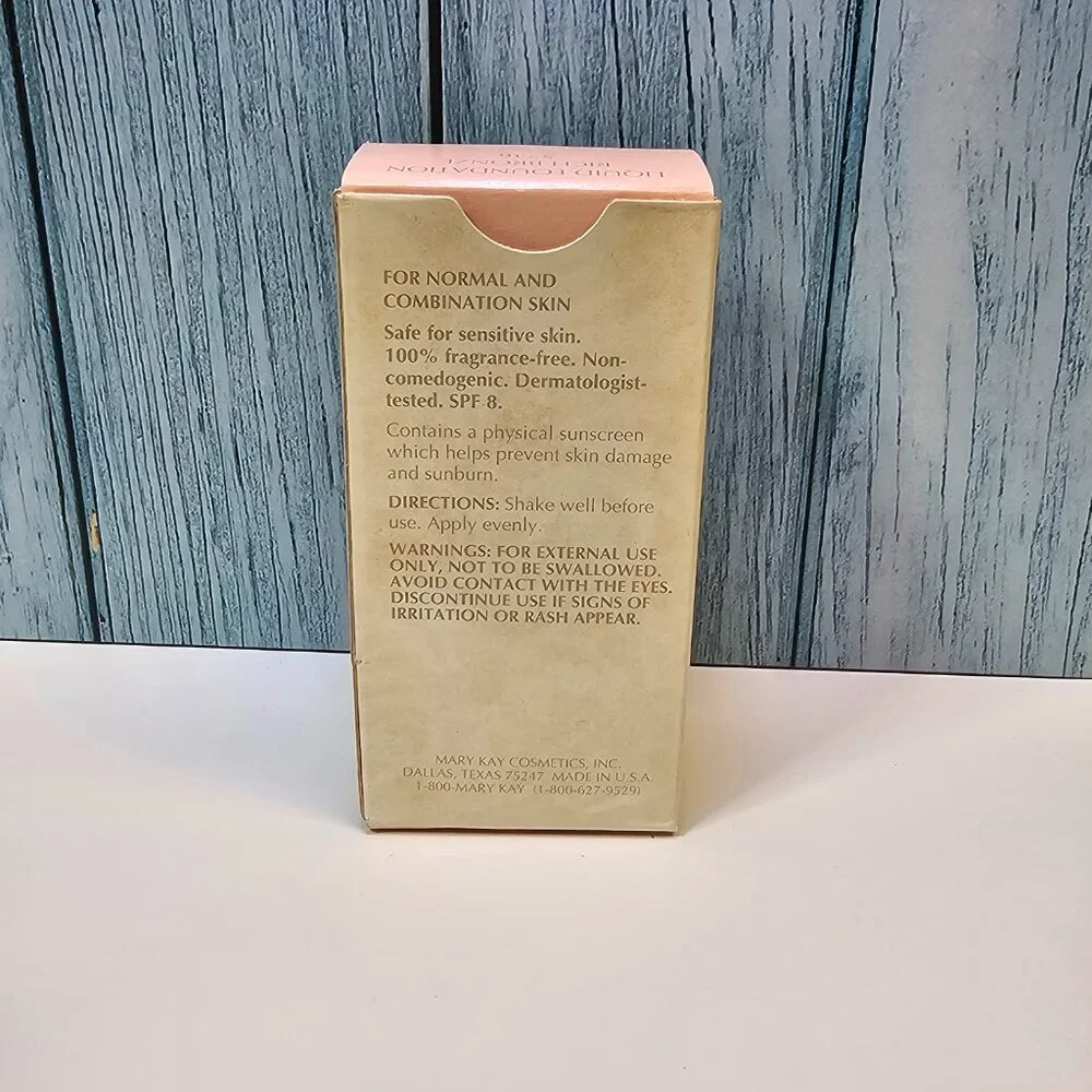 Mary Kay‎ Day Radiance Liquid Foundation - Rich Bronze #5736 - NIB Old Stock